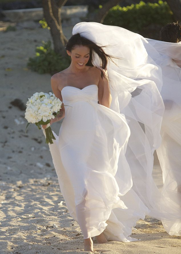 Megan Fox and Brian Austin Green, celebrity wedding, beach, summer wedding, Vashi.com, Vashi Dominguez, wedding destination